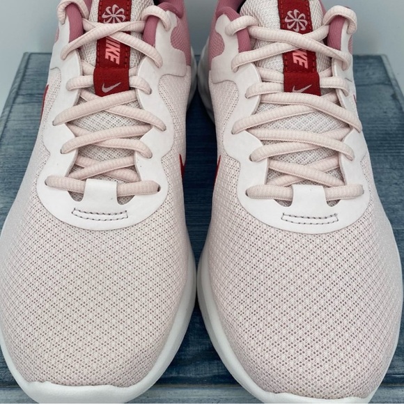 Nike Revolution 6 Next Nature. Women’s size 8.5 running shoes good condition - Picture 9 of 10